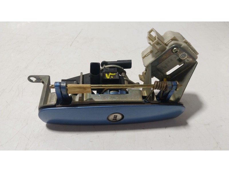 Recambio de maneta porton para volkswagen polo iv (9n_, 9a_) 1.4 16v referencia OEM IAM   