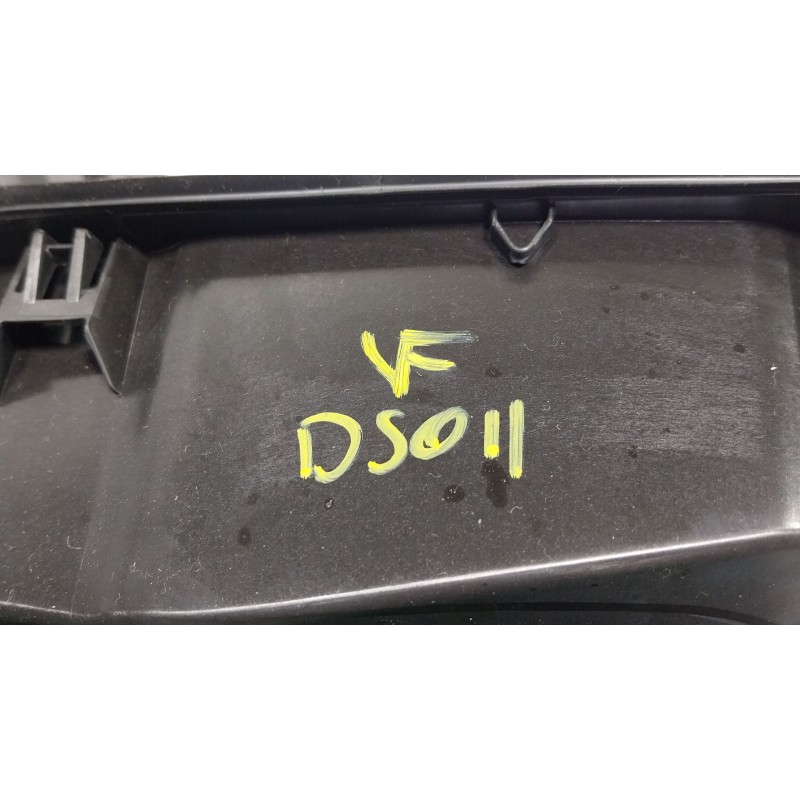 Recambio de tapa combustible para bmw xm (g09) plug-in-hybrd a las 4 ruedas referencia OEM IAM 51919451576  