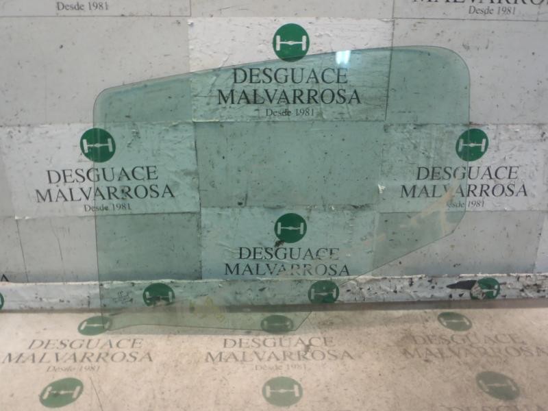 Recambio de cristal puerta trasero izquierdo para peugeot 308 confort referencia OEM IAM   