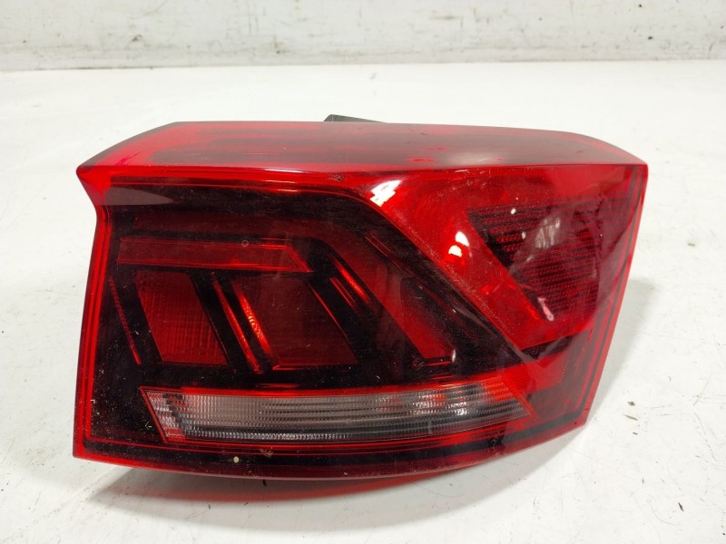 Recambio de piloto trasero derecho para volkswagen t-roc (a11, d11) 2.0 tdi scr referencia OEM IAM  2GA945096D 