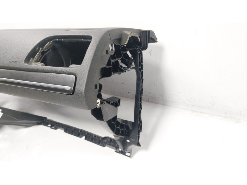 Recambio de salpicadero para volkswagen golf vii (5g1, bq1, be1, be2) 2.0 gtd referencia OEM IAM  8V0880204G 