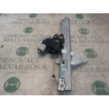 ELEVALUNAS DELANTERO DERECHO 