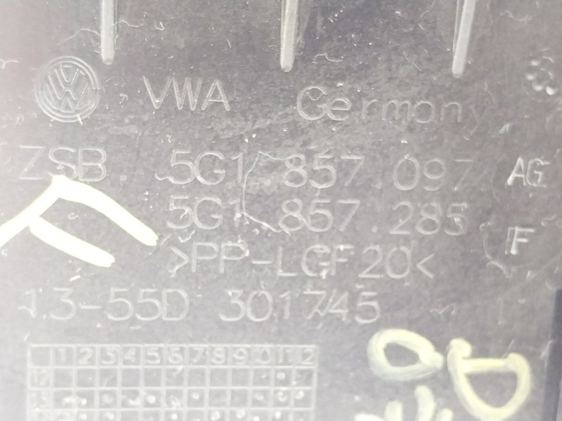 Recambio de guantera para volkswagen golf vii (5g1, bq1, be1, be2) 2.0 gtd referencia OEM IAM  5G1857097 