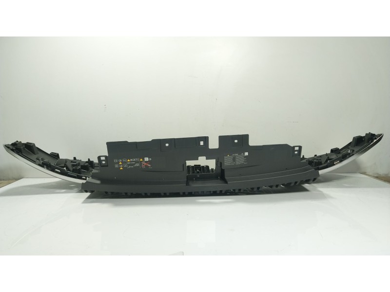 Recambio de rejilla para renault master iv 2.3 dci diesel fap energy cat referencia OEM IAM 623106263R  