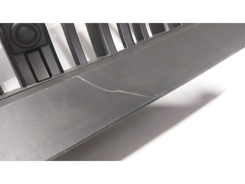 Recambio de rejilla para renault master iv 2.3 dci diesel fap energy cat referencia OEM IAM 623106263R  