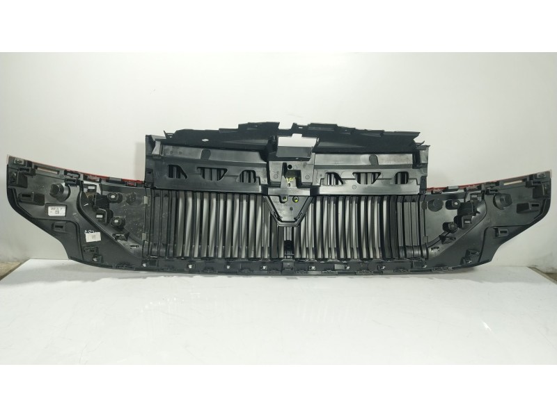 Recambio de rejilla para renault master iv 2.3 dci diesel fap energy cat referencia OEM IAM 622542671R  