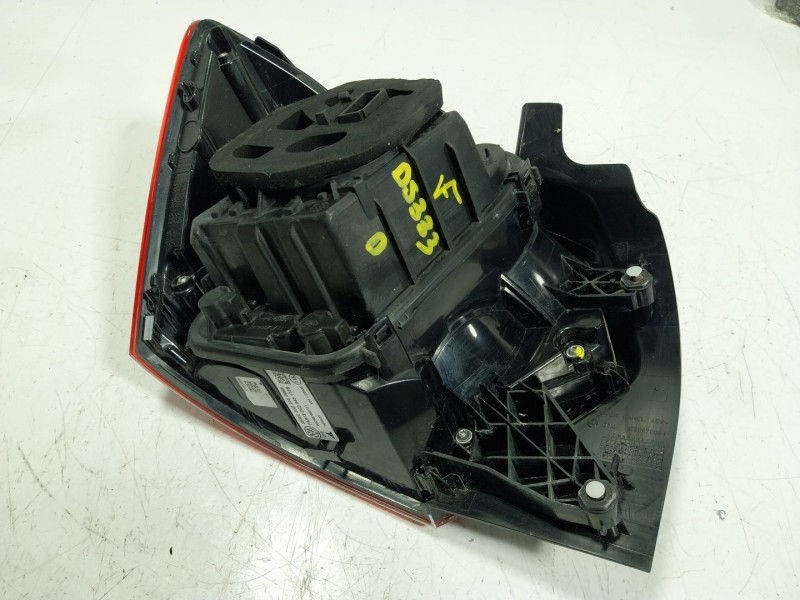 Recambio de piloto trasero derecho para volkswagen polo vi (aw1, bz1, ae1) 1.0 tsi referencia OEM IAM  2G0945096B 