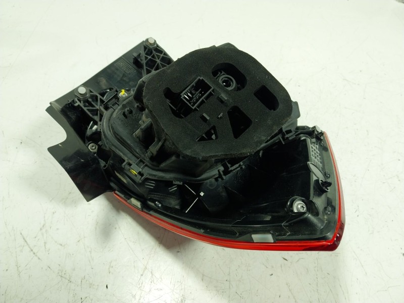 Recambio de piloto trasero derecho para volkswagen polo vi (aw1, bz1, ae1) 1.0 tsi referencia OEM IAM  2G0945096B 