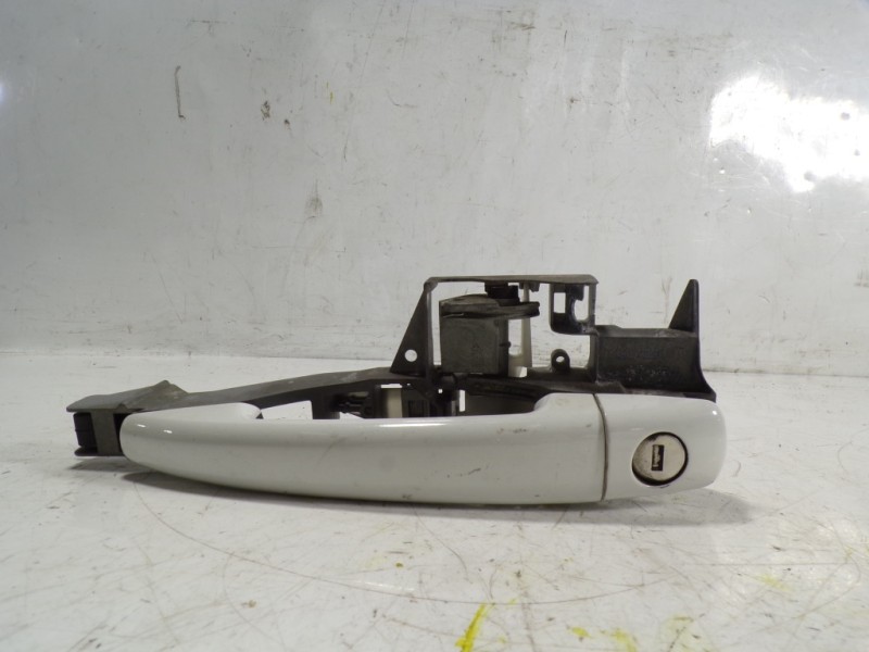 Recambio de maneta exterior delantera izquierda para peugeot 5008 2.0 blue-hdi fap referencia OEM IAM 9101KJ  
