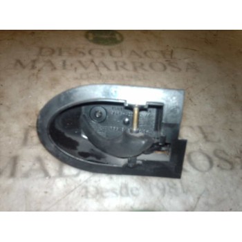 MANETA INTERIOR DELANTERA DERECHA 