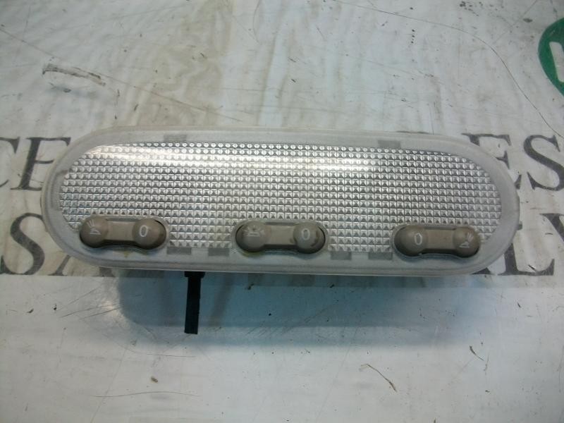 Recambio de piloto interior para renault megane ii berlina 5p confort authentique referencia OEM IAM   