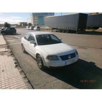 VOLKSWAGEN PASSAT BERLINA (3B3)