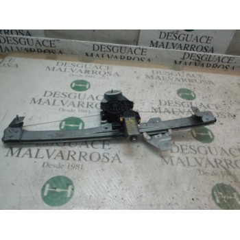 ELEVALUNAS TRASERO DERECHO 827202127R 128001071E 