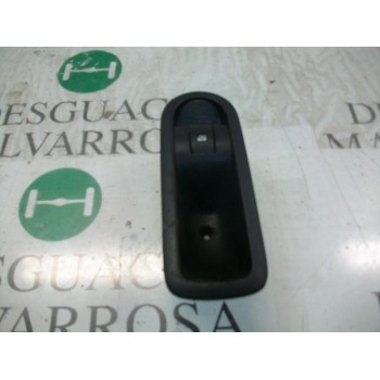 MANDO ELEVALUNAS TRASERO DERECHO 