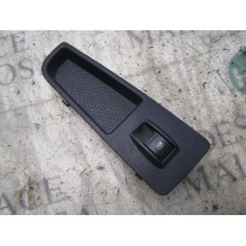 MANDO ELEVALUNAS DELANTERO DERECHO 735442326 