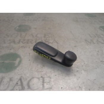 MANETA ELEVALUNAS TRASERA IZQUIERDA 