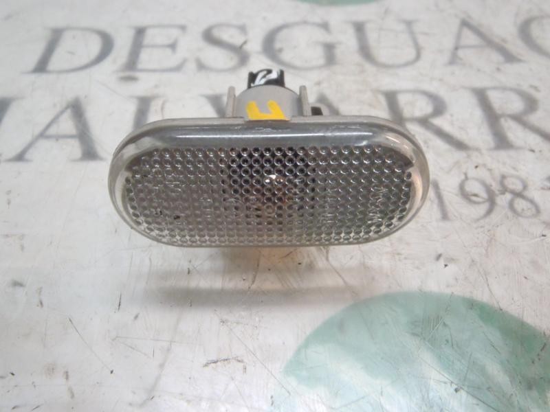 Recambio de piloto lateral izquierdo para dacia lodgy 1.5 dci diesel fap cat referencia OEM IAM 8200257684  