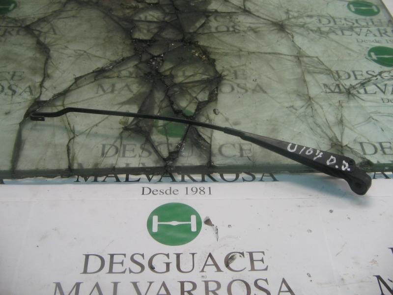 Recambio de brazo limpia delantero derecho para opel tigra 1.4 16v referencia OEM IAM   