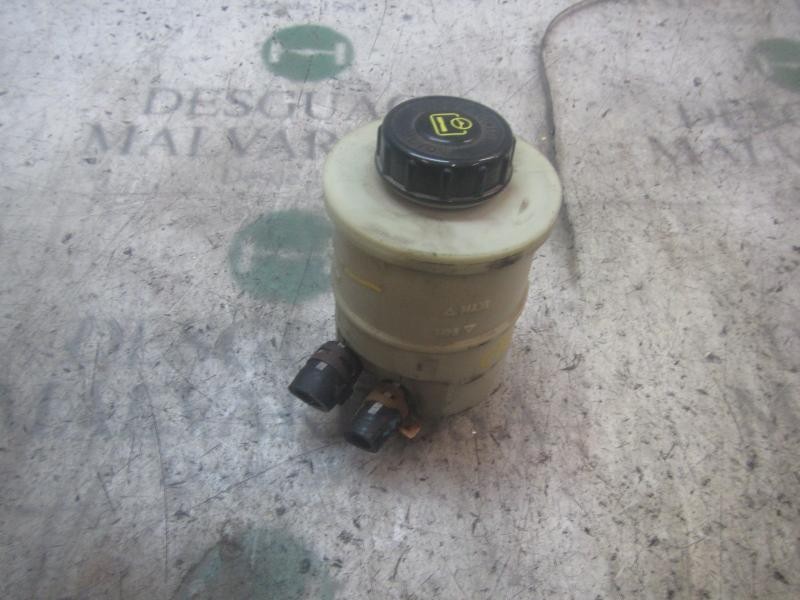Recambio de deposito servo para dacia sandero 1.2 16v cat referencia OEM IAM 7700795347  