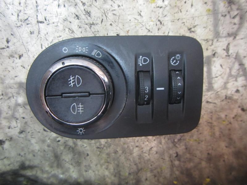 Recambio de mando luces para opel corsa d 1.3 16v cdti referencia OEM IAM   