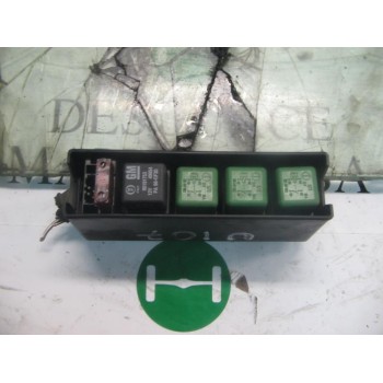 CAJA RELES / FUSIBLES 