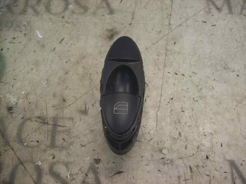 Recambio de mando elevalunas delantero derecho para mercedes-benz clase c (w203) familiar 1.8 cat referencia OEM IAM   