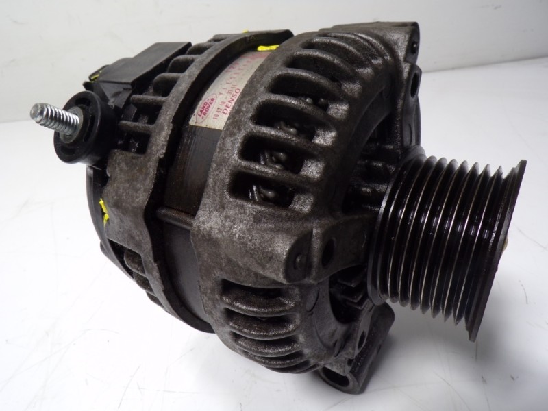 Recambio de alternador para land rover discovery 2.7 td v6 cat referencia OEM IAM YLE500200 YLE500400 1042103711