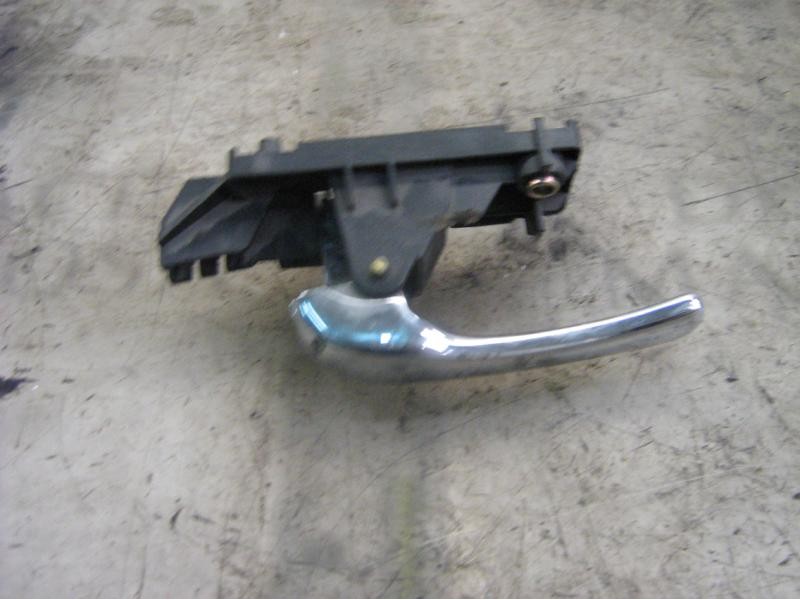 Recambio de maneta interior trasera izquierda para alfa romeo 166 2.4 jtd referencia OEM IAM   