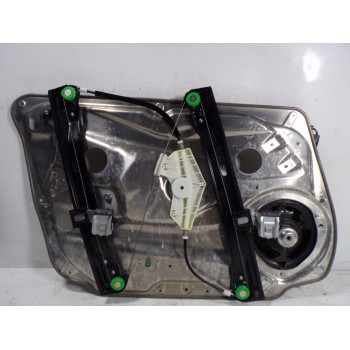 ELEVALUNAS DELANTERO DERECHO A2047200679 A2048204102 