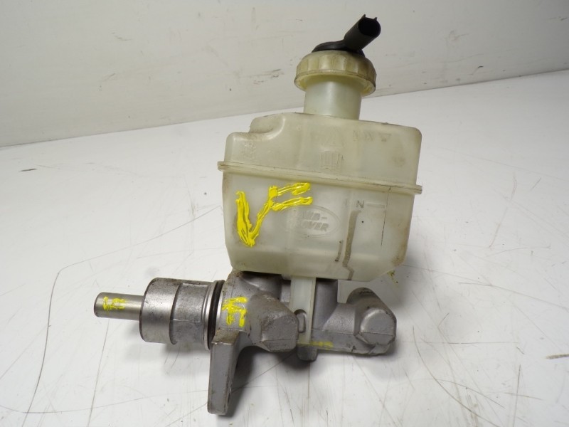 Recambio de bomba freno para land rover discovery 2.7 td v6 cat referencia OEM IAM SJJ500020 74471269C 