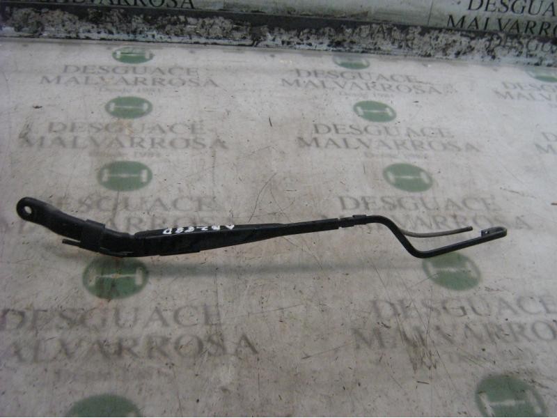 Recambio de brazo limpia delantero derecho para opel movano furgón corto 3.5t referencia OEM IAM   