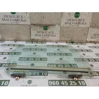 CRISTAL PUERTA TRASERO DERECHO 823000010R 