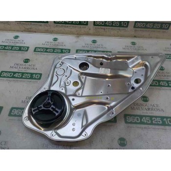 ELEVALUNAS TRASERO DERECHO A2047300879 18T247 