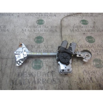 ELEVALUNAS TRASERO DERECHO 