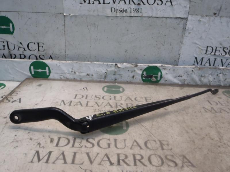 Recambio de brazo limpia delantero derecho para ford fiesta (cbk) futura referencia OEM IAM   