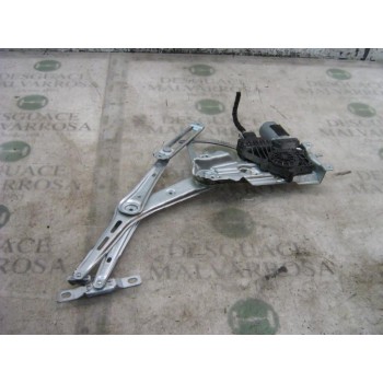 ELEVALUNAS DELANTERO DERECHO 