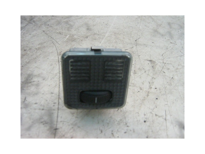 Recambio de piloto interior para peugeot 406 berlina (s1/s2) srdt referencia OEM IAM   