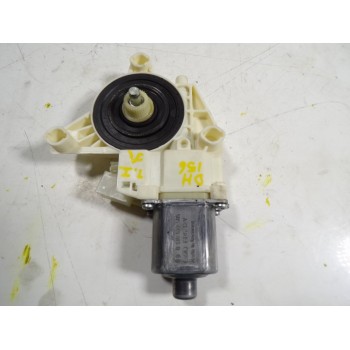 MOTOR ELEVALUNAS TRASERO IZQUIERDO A2048200542 A2048200542 0130822505