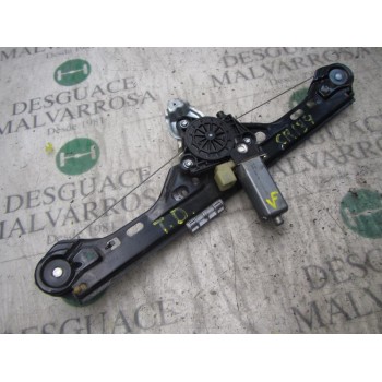 ELEVALUNAS TRASERO DERECHO 