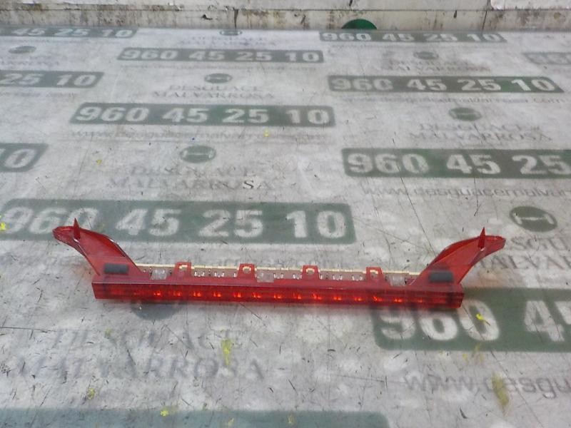 Recambio de piloto trasero central para bmw serie 1 berlina (e81/e87) 118d referencia OEM IAM 63256924673  