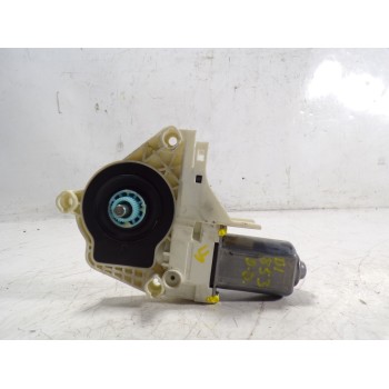 MOTOR ELEVALUNAS DELANTERO DERECHO 8K0959802B 8K0959802B 1101919809201