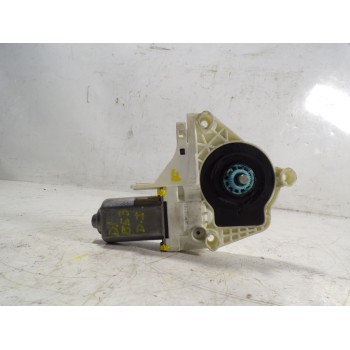 MOTOR ELEVALUNAS DELANTERO IZQUIERDO 8K0959801B 8K0959801B 1101919810200