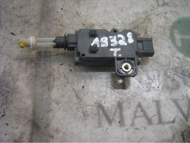 Recambio de motor c/c porton para nissan primera berlina (p11) comfort referencia OEM IAM   