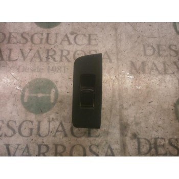 MANDO ELEVALUNAS TRASERO DERECHO 25411JG000 82960 82960