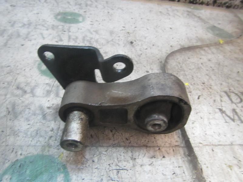Recambio de soporte cambio para ford fiesta (cb1) 1.25 16v cat referencia OEM IAM 2282065  