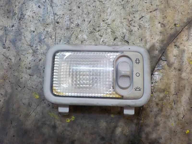 Recambio de piloto interior para citroën c3 1.6 16v hdi referencia OEM IAM 6362Q1  