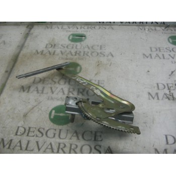 ELEVALUNAS TRASERO DERECHO 