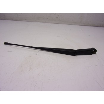 BRAZO LIMPIA DELANTERO DERECHO 