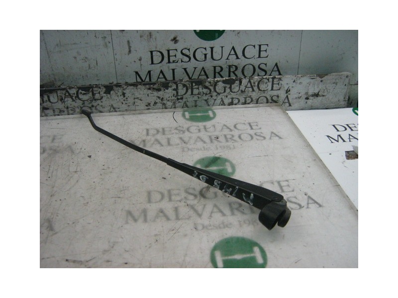 Recambio de brazo limpia delantero izquierdo para opel tigra 1.4 16v referencia OEM IAM   