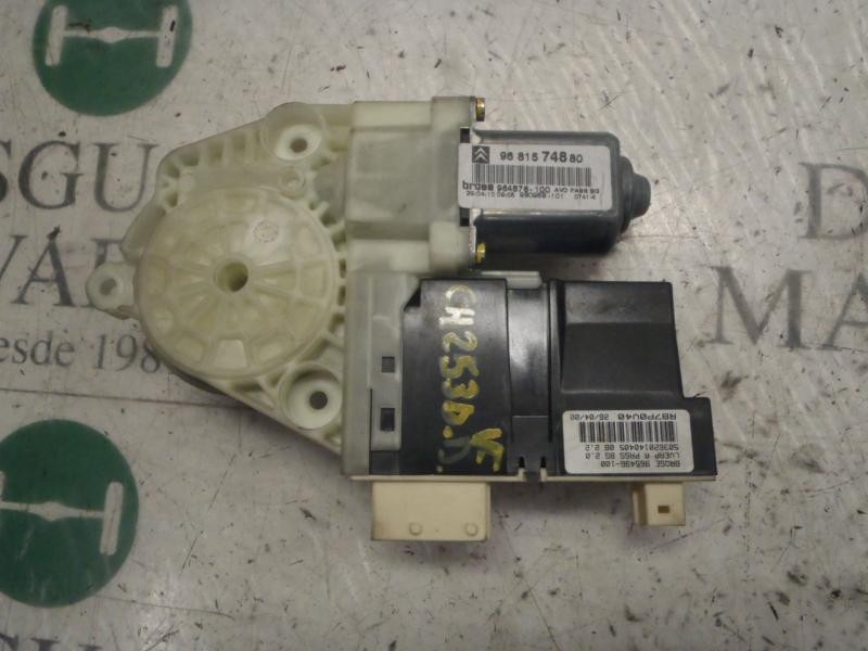 Recambio de motor elevalunas delantero derecho para citroën c4 berlina 1.6 16v hdi referencia OEM IAM 9222AV  